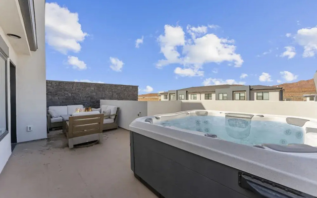 Sand Cove Retreat 5 Bedroom Townhouse