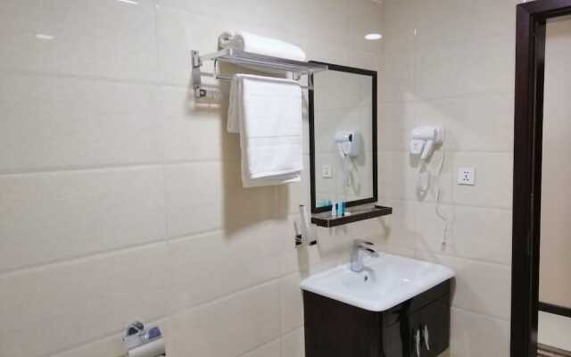 Grand Lily Hotel Suites
