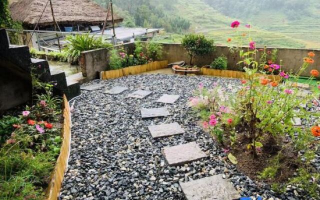 Scarecrow Garden Inn