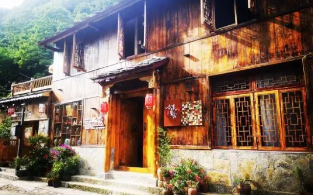 Wusheng Yisu (Yunfeng Tunbao Scenic Area)
