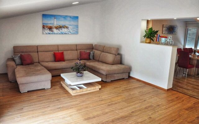 Apartment Doni
