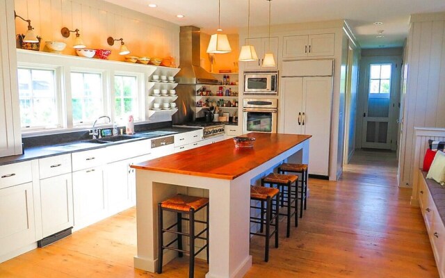 27 Barcliff Avenue Four Bedroom House