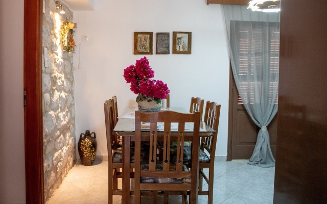 Areopolis Central Apartment