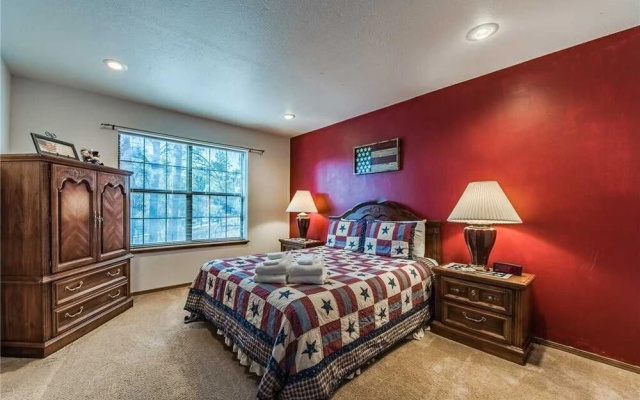 Christi and Don's Nuthouse by Ruidoso Vacation Rentals