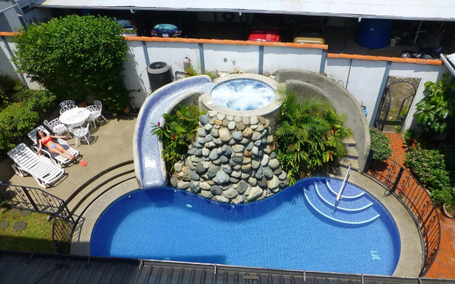 Santo Tomas Hotel