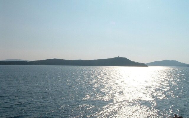 Vale - Central & 20m to the sea - A1