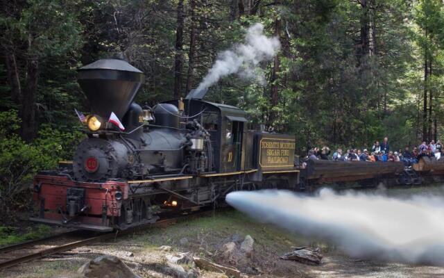 Holiday Inn Express & Suites Oakhurst - Yosemite Park Area by IHG