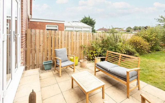 Host Stay Newton House