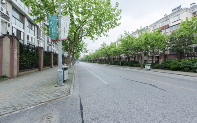 Xiaoqin Home near Joaotong University, Zizhu Park