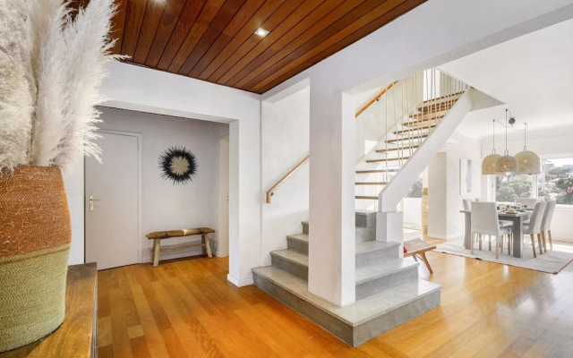 Stylish Sunny Penthouse Near Cascais Center & Greenspace