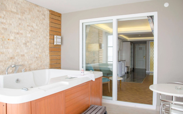 Adenya Hotel & Resort