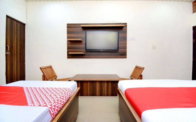 OYO 17133 Hotel Anmol