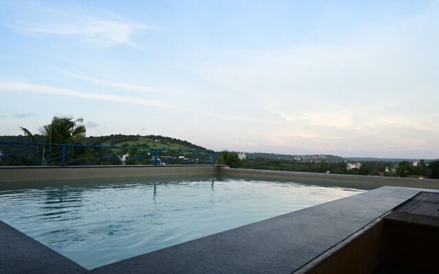 Candolim Suites