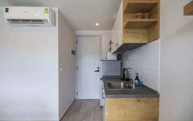 Modern Condo near the Beach - NV5
