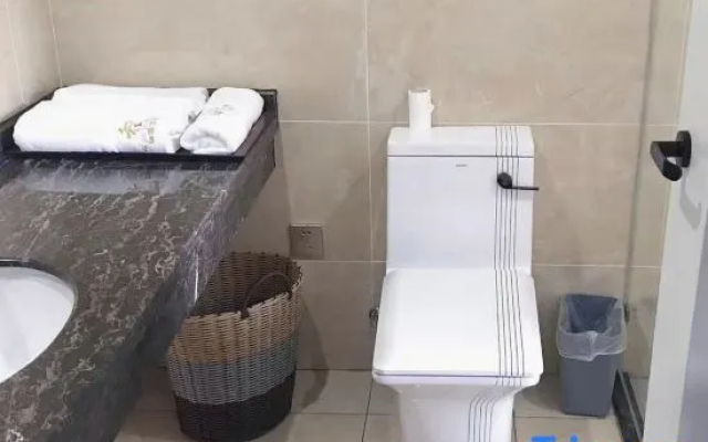 Hejin Hotel