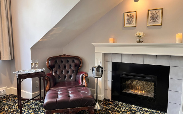 Woodstone Manor Inc.