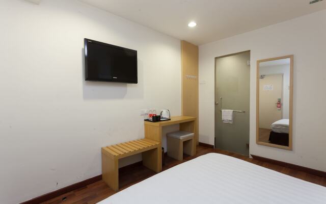 ZEN Rooms Opposite YMCA