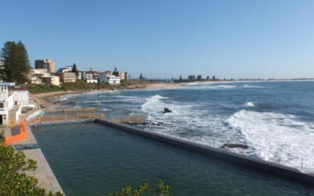Sea Spray Apartments, Unit 4