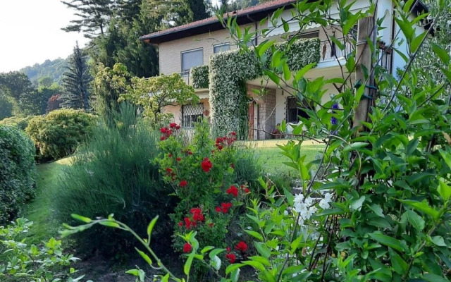 Ines in Verbania With 2 Bedrooms and 1 Bathrooms