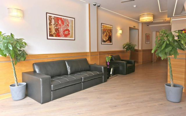 London Kings Hotel