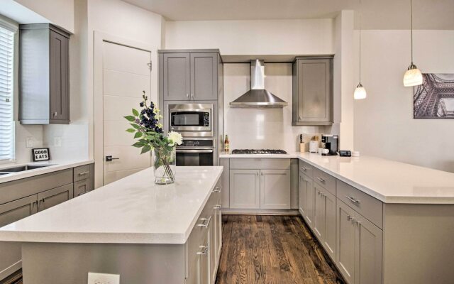 3-story Home Near Museums, Nightlife & Downtown!