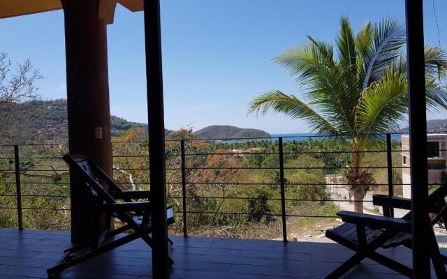 Casa Arcoiris Zihuatanejo