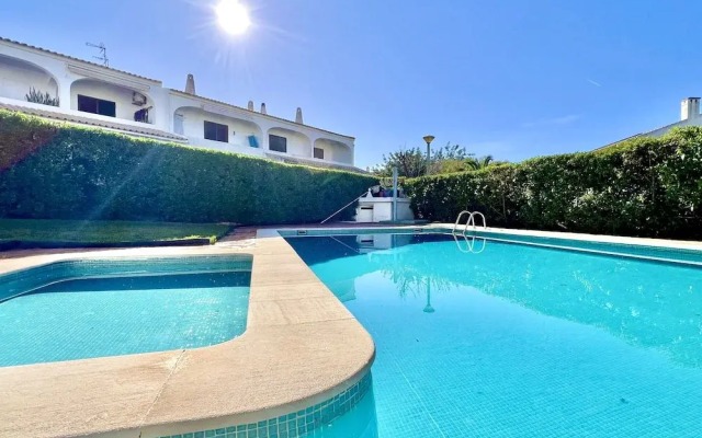 Quarteira Classic 2 With Pool by Homing