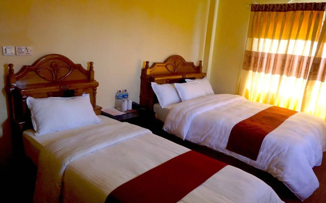 Hotel Middle Path & Spa