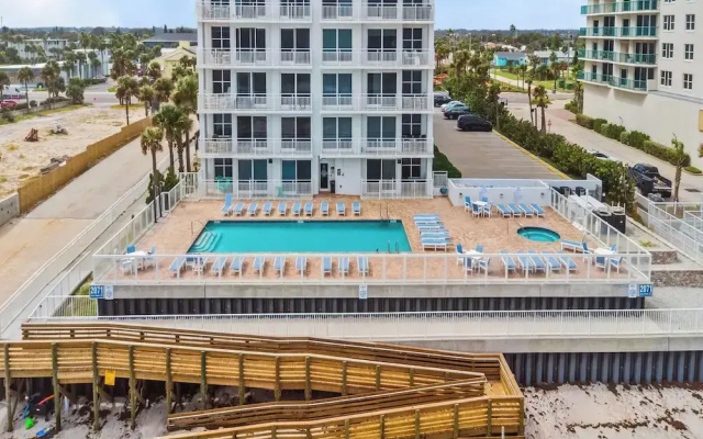 Opus 501 by Distinctive Beach Rentals