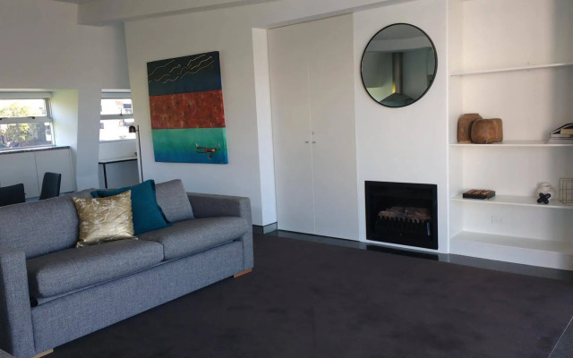 Sydney East Luxury Apartment