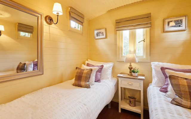 Host Stay Guards Van