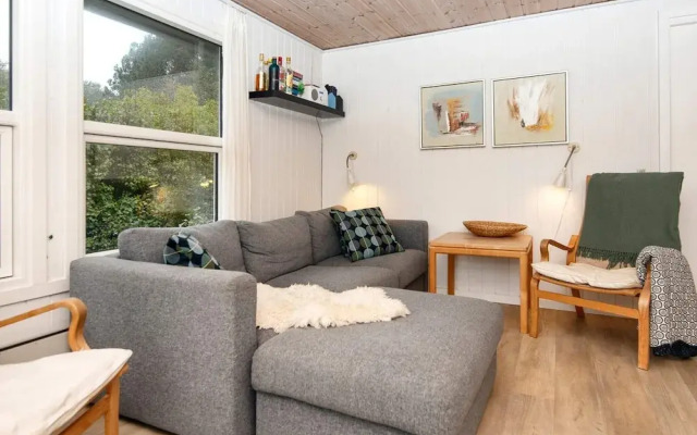 Sunny Hillside Cottage-by Traum