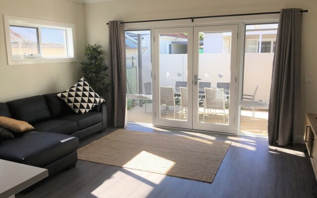 Central Wagga Apartment