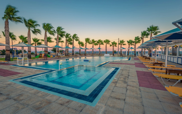 Mammis Beach Hotel