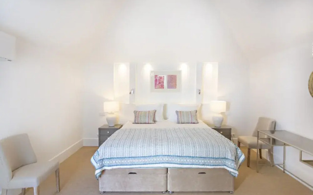 Amarela17 in Tavira With 4 Bedrooms and 4 Bathrooms