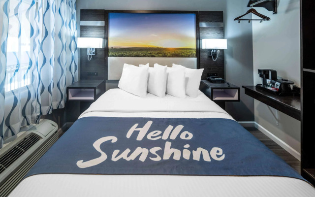 Days Inn by Wyndham Galt/Elk Grove South