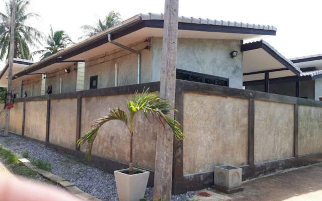 The Beach House Bungalows