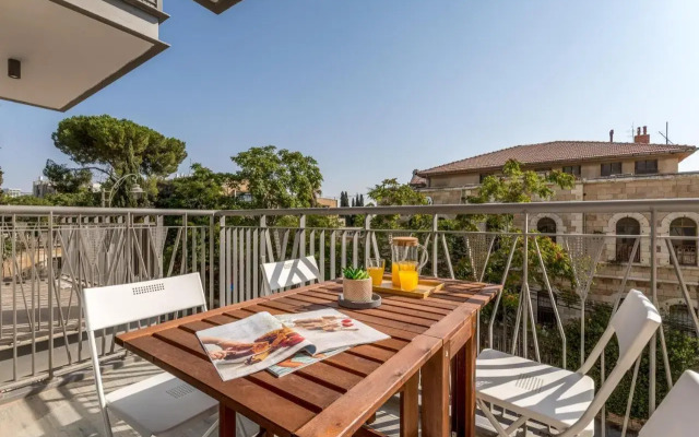 2BDR W parking shirat haneviim - Mamilla Area