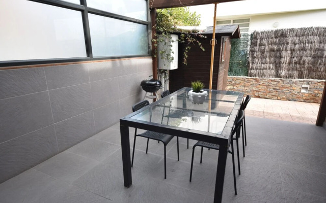 Big House pool and golf