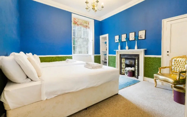 The Wonderland Townhouse - Amazing Alice In Wonderland 8Bdr [Vr]