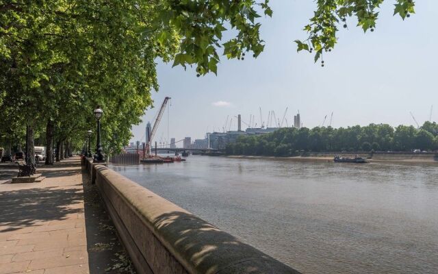 Charming Chelsea Apartment overlooking the Thames