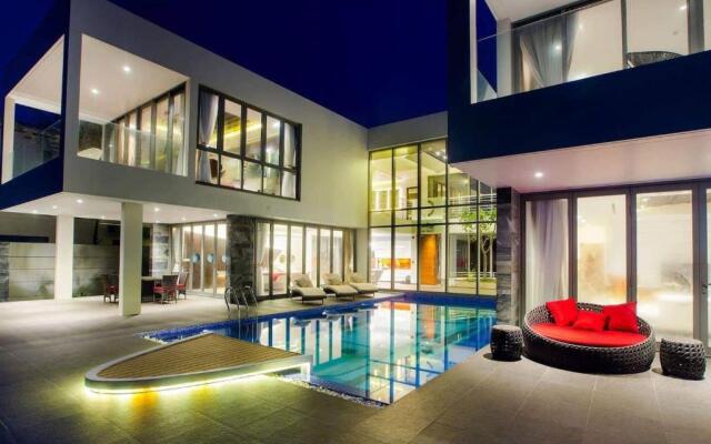 Wonderful Danatrip Beach Villas