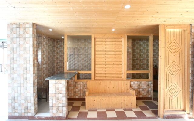 OYO 12170 Home Rustic Villa Kasauli