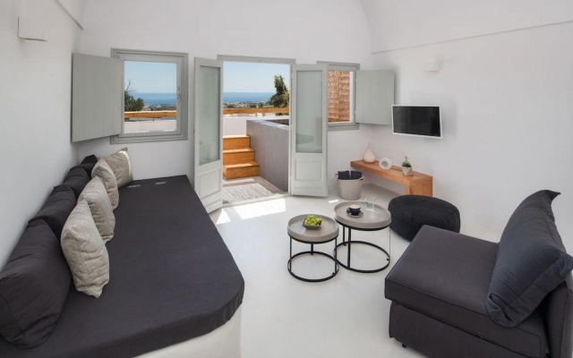 June Twenty Suites
