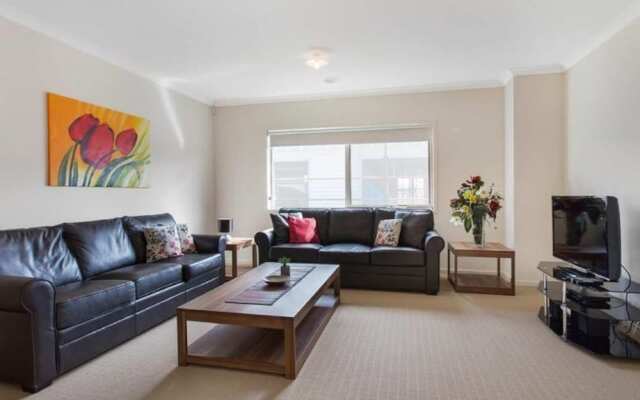 Wyndham Harbour Villa - Melbourne