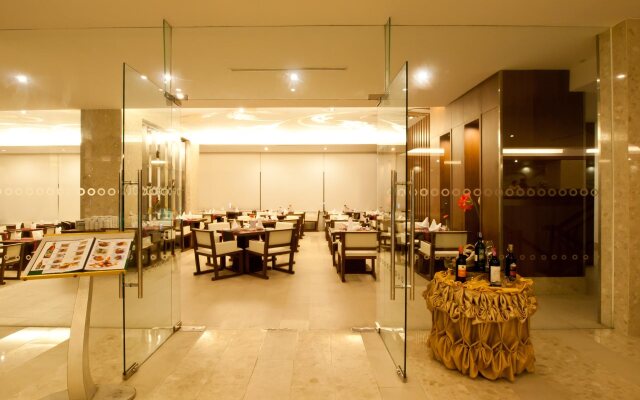 Grand Jomtien Palace Hotel
