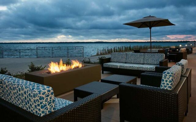 Courtyard Erie Bayfront