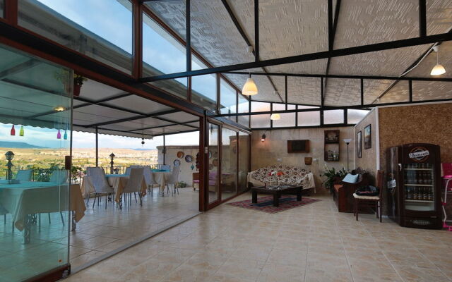 Shah Mat Hotel
