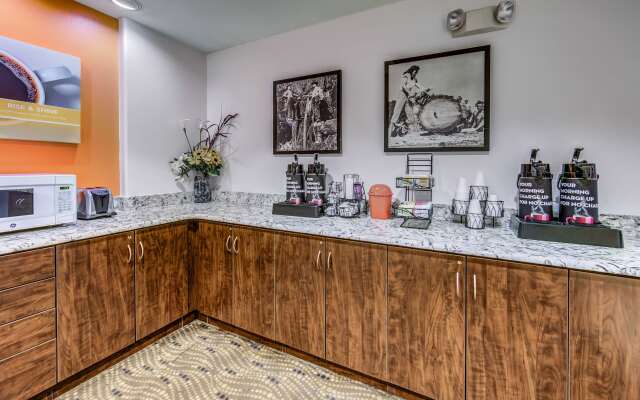 Motel 6 Sutherlin, OR