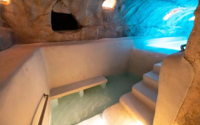 Bianco Riccio Suite Hotel